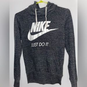 NIKE | XS Lightweight long sleeve hoodie